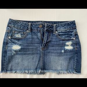 🦅 American Eagle Size 2 Jean skirt!